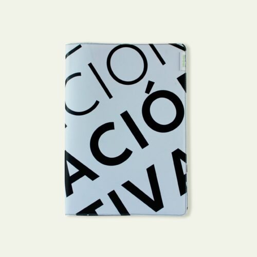 Cuaderno A4 , lona publicitaria reciclada - FRASES
