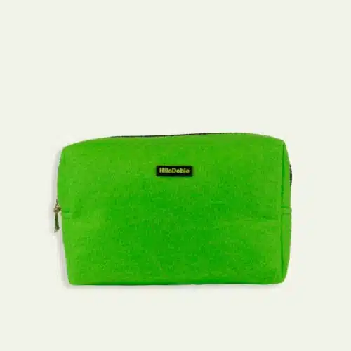 Neceser grande de moqueta reciclada verde